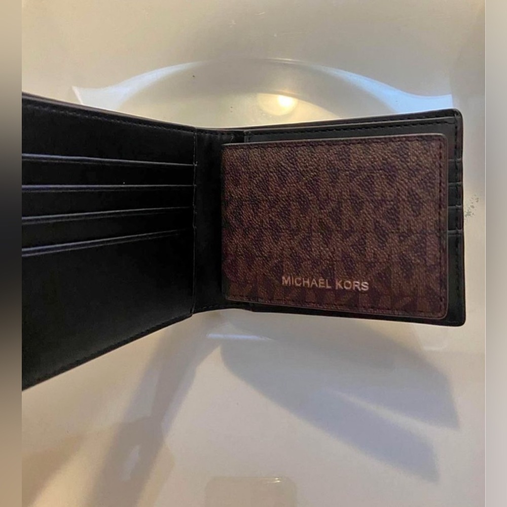 Men’s Michael Kors Wallet